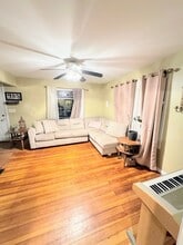 36 Fowler St, Unit 1st Floor in Westfield, MA - Building Photo - Building Photo