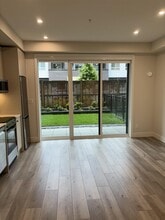 45511-45511 Campus Dr in Chilliwack, BC - Building Photo - Building Photo