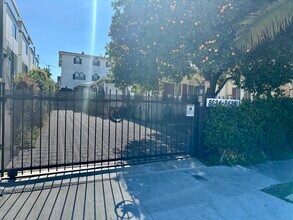8624 Olin St, Unit 8624 in Los Angeles, CA - Building Photo - Building Photo