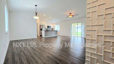 232 NW 6th Ave in Cape Coral, FL - Building Photo - Building Photo