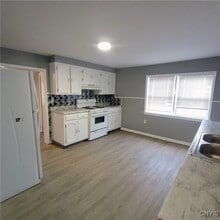 407 Pond St in Syracuse, NY - Building Photo - Building Photo