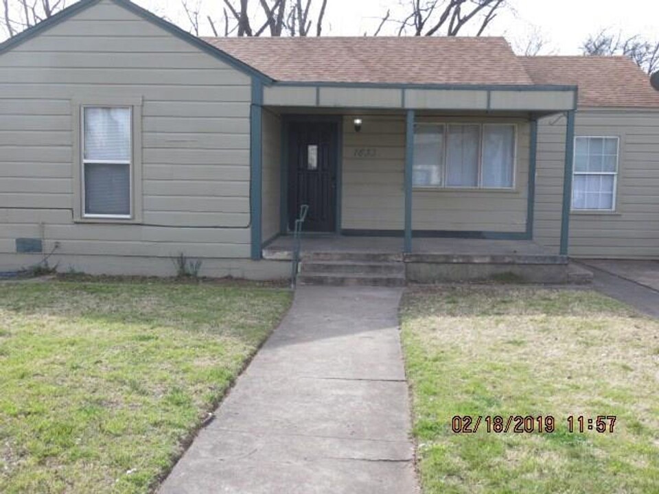 1633 S 15th St in Abilene, TX - Foto de edificio