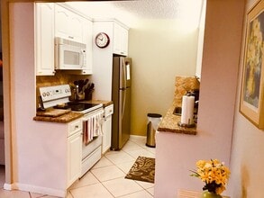 4008 Cornwall A in Boca Raton, FL - Building Photo - Building Photo