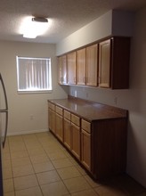 La Hacienda Apartments in Belen, NM - Building Photo - Building Photo