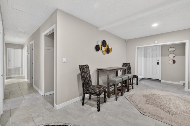 1941 Brown Rd in Alva, FL - Foto de edificio - Building Photo