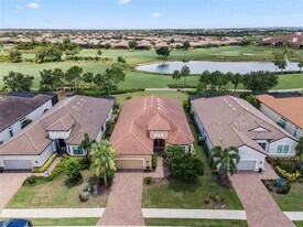 4622 Benito Ct in Bradenton, FL - Building Photo