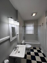 206 N Mendenhall St, Unit 3 in Greensboro, NC - Building Photo - Building Photo