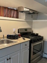 93 Brookside Ave, Unit Walk in in Mount Vernon, NY - Building Photo