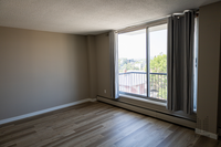 1612 Apartments in Calgary, AB - Building Photo - Building Photo