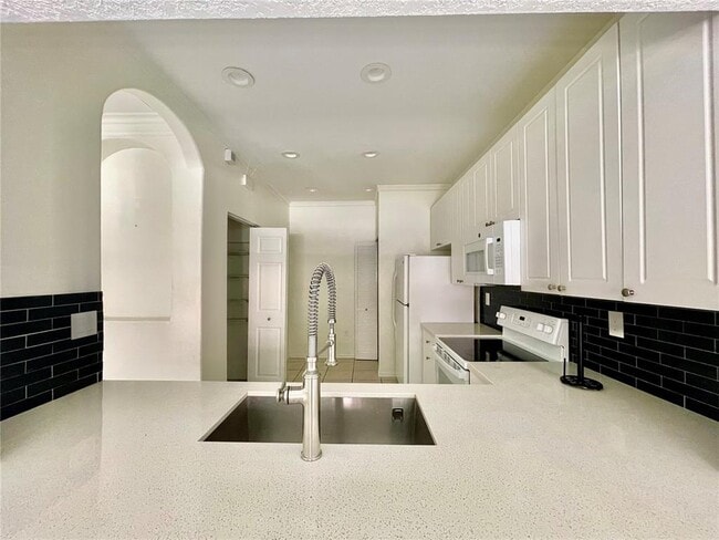 3503 Merrick Ln