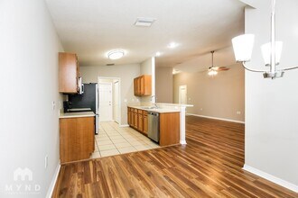 5235 Greenwood St in New Port Richey, FL - Building Photo - Building Photo