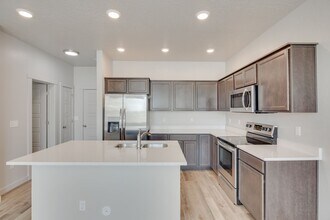 11334 W Knightsbridge Ct in Boise, ID - Building Photo - Building Photo
