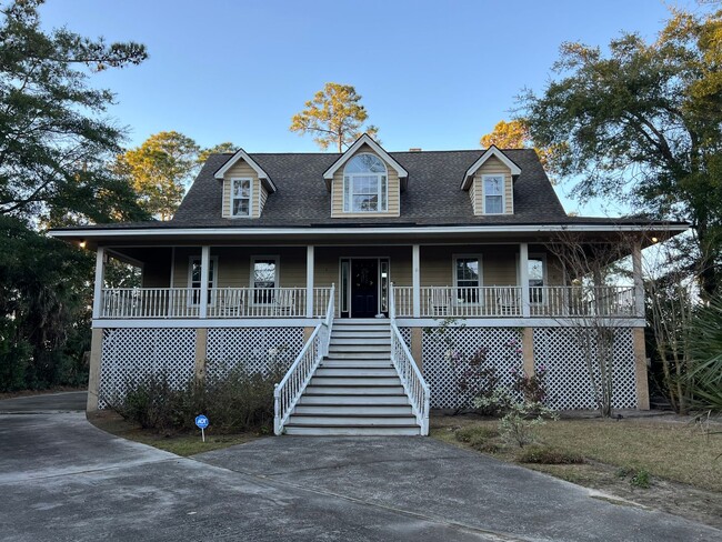 9 Blue Heron Point Rd in Hilton Head Island, SC - Building Photo - Building Photo