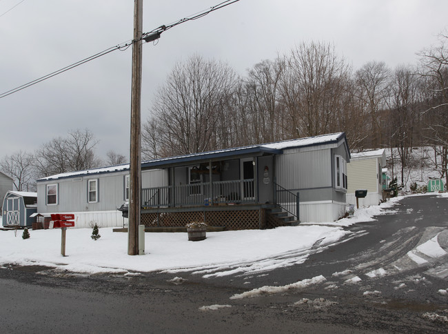 414 West St in Everett, PA - Foto de edificio - Building Photo