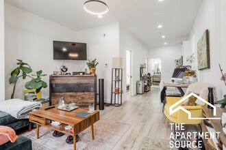 710 N Elizabeth St, Unit 3f in Chicago, IL - Building Photo - Building Photo