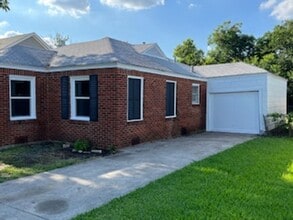 2704 W Bewick St in Fort Worth, TX - Building Photo - Building Photo