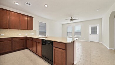12513 Beacon Cove Dr in Texas City, TX - Building Photo - Building Photo