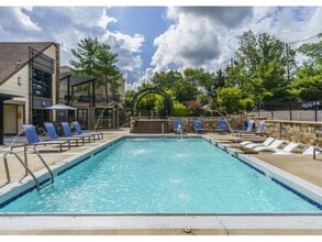 Creeks on Kirklevington in Lexington, KY - Foto de edificio - Building Photo