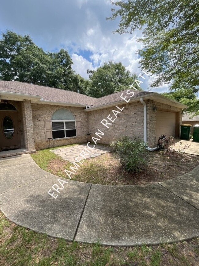 6454 Moonlight Ln in Crestview, FL - Building Photo - Building Photo