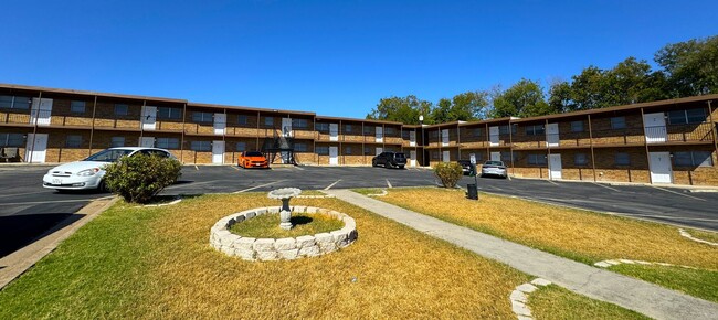 property at 1015 N Gilmer St