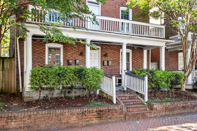 2213 W Cary St in Richmond, VA - Building Photo - Building Photo