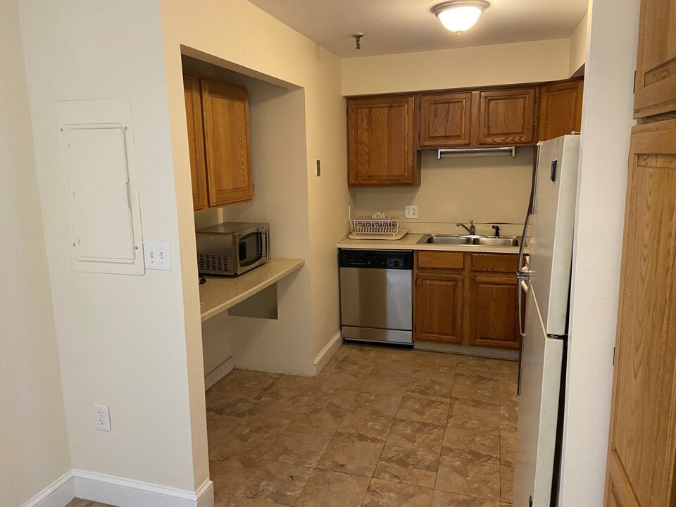 1383 Washington St, Unit #3 in Newton, MA - Building Photo