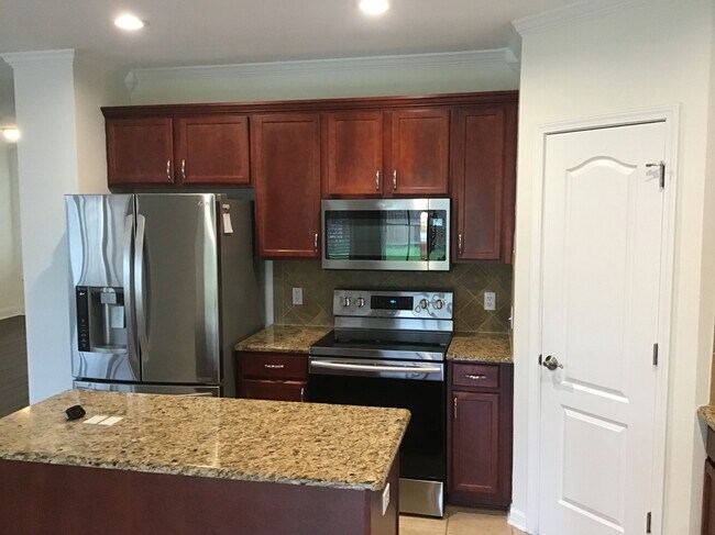 12646 Evington Point Dr in Riverview, FL - Building Photo - Building Photo