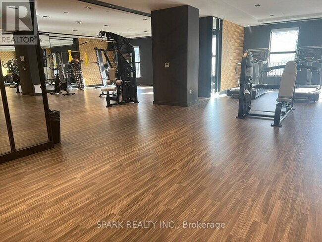 property at 82-2982 Dalhousie St