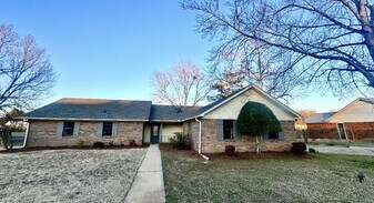 1400 Audubon Dr in Tupelo, MS - Building Photo