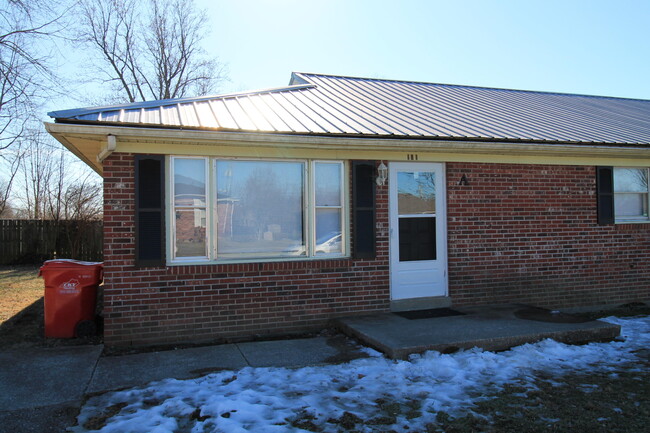 101 A Beechwood Dr in Nicholasville, KY - Building Photo - Building Photo