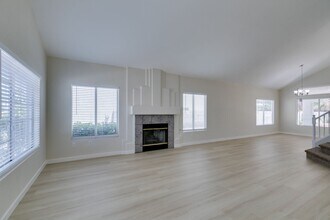 7709 Meadowrobin Ave in Las Vegas, NV - Building Photo - Building Photo