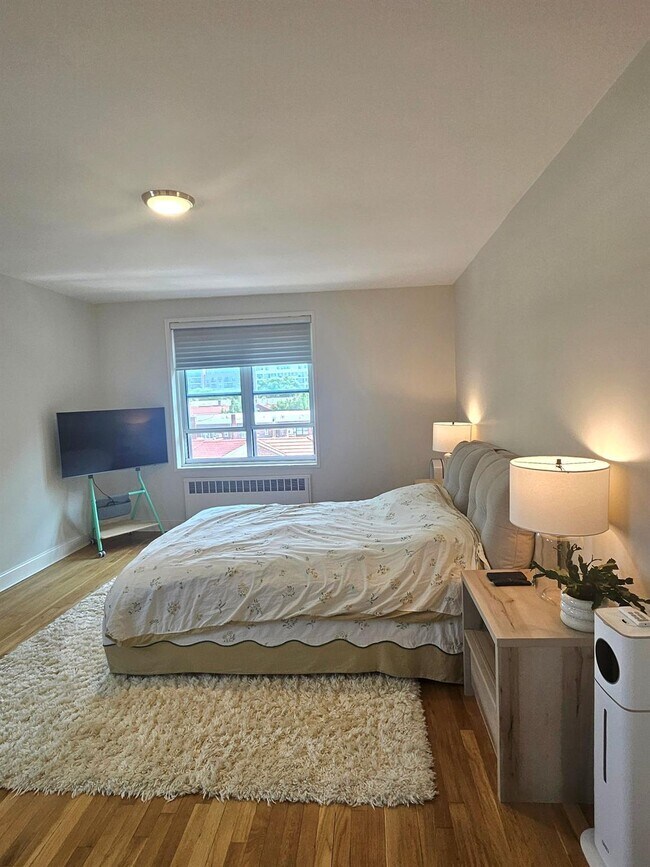 64-11 99th St in Queens, NY - Building Photo - Building Photo