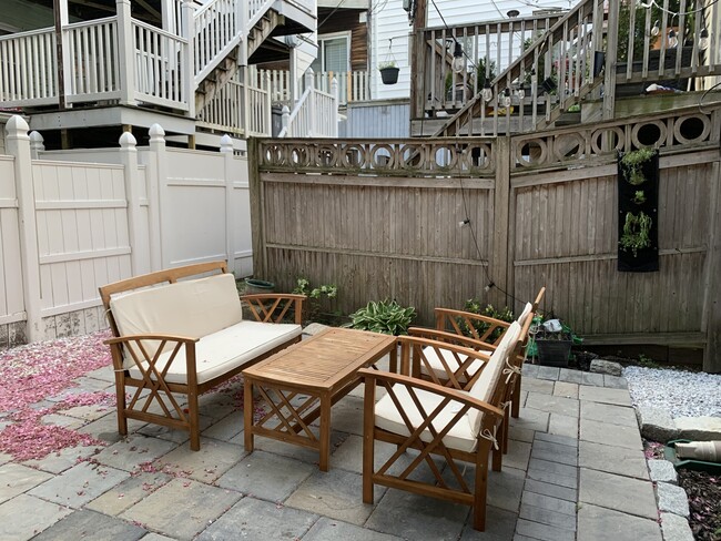 3 Brewster St, Unit 2 in Boston, MA - Building Photo - Building Photo