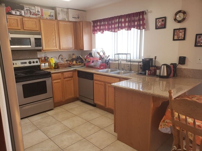 48910 Maumee Ln in Cabazon, CA - Building Photo - Building Photo