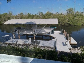 1521 Gordon River Ln in Naples, FL - Building Photo - Building Photo