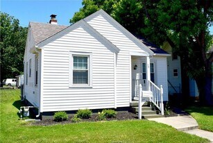 70 W Mill St in Springboro, OH - Building Photo