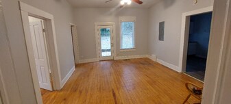 270 Archer St in Canton, GA - Building Photo