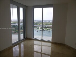 21050 Point Pl in Aventura, FL - Foto de edificio - Building Photo