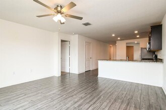 325 Kensington View Dr in Winter Haven, FL - Building Photo - Building Photo