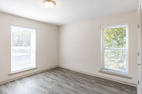 Chateau Montagne Apartments in Atlanta, GA - Building Photo - Interior Photo