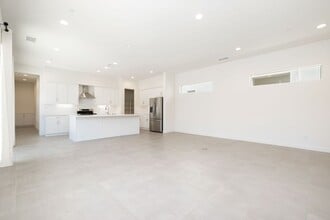 80422 Platinum Wy in La Quinta, CA - Foto de edificio - Building Photo