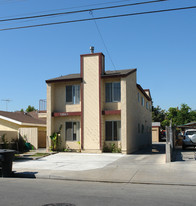 13841 La Pat Pl Apartments