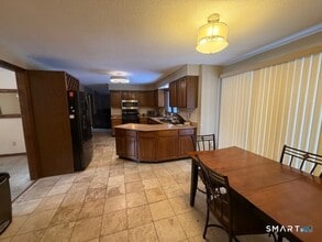 522 Springfield Rd in Somers, CT - Building Photo - Building Photo