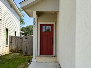 10306 Lynwood Branch in San Antonio, TX - Building Photo - Building Photo