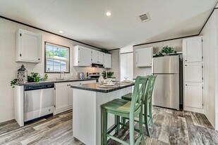 4075 Lookout Ln in Portage, MI - Building Photo