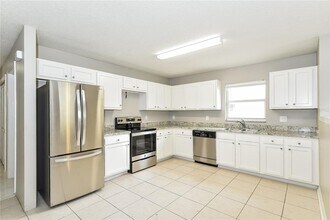 604 37th St W in Bradenton, FL - Building Photo - Building Photo