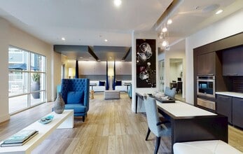 Beach & Ocean in Huntington Beach, CA - Building Photo - Building Photo