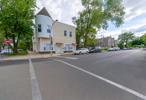 3101 W 38th St, Unit 2F in Chicago, IL - Building Photo