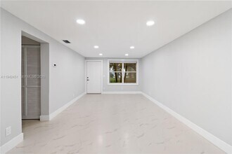 7144 Southgate Blvd in Tamarac, FL - Building Photo - Building Photo