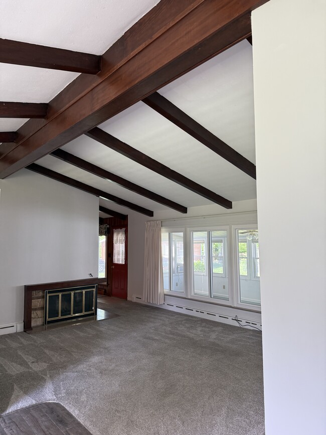 317 West Dr in Connersville, IN - Building Photo - Building Photo